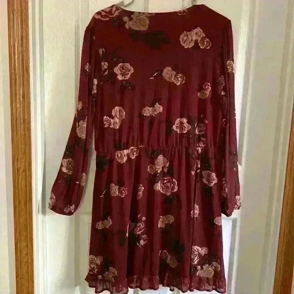 Maroon Long Sleeve Floral Dress - Picture 6 of 6